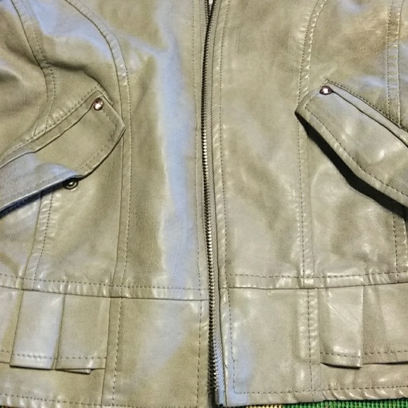 Gray jacket - Picture 2 of 8